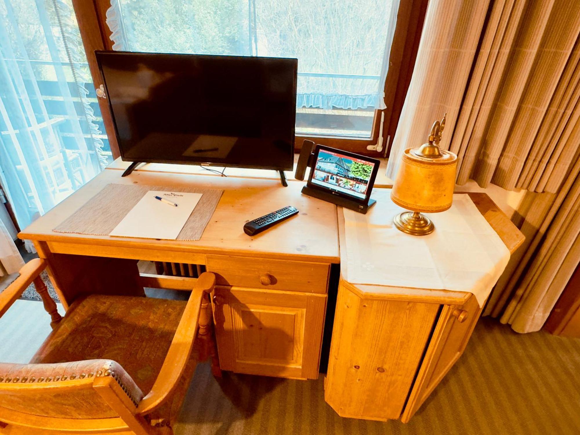 Hotel Restaurant Adler Stube Muenstertal Room photo
